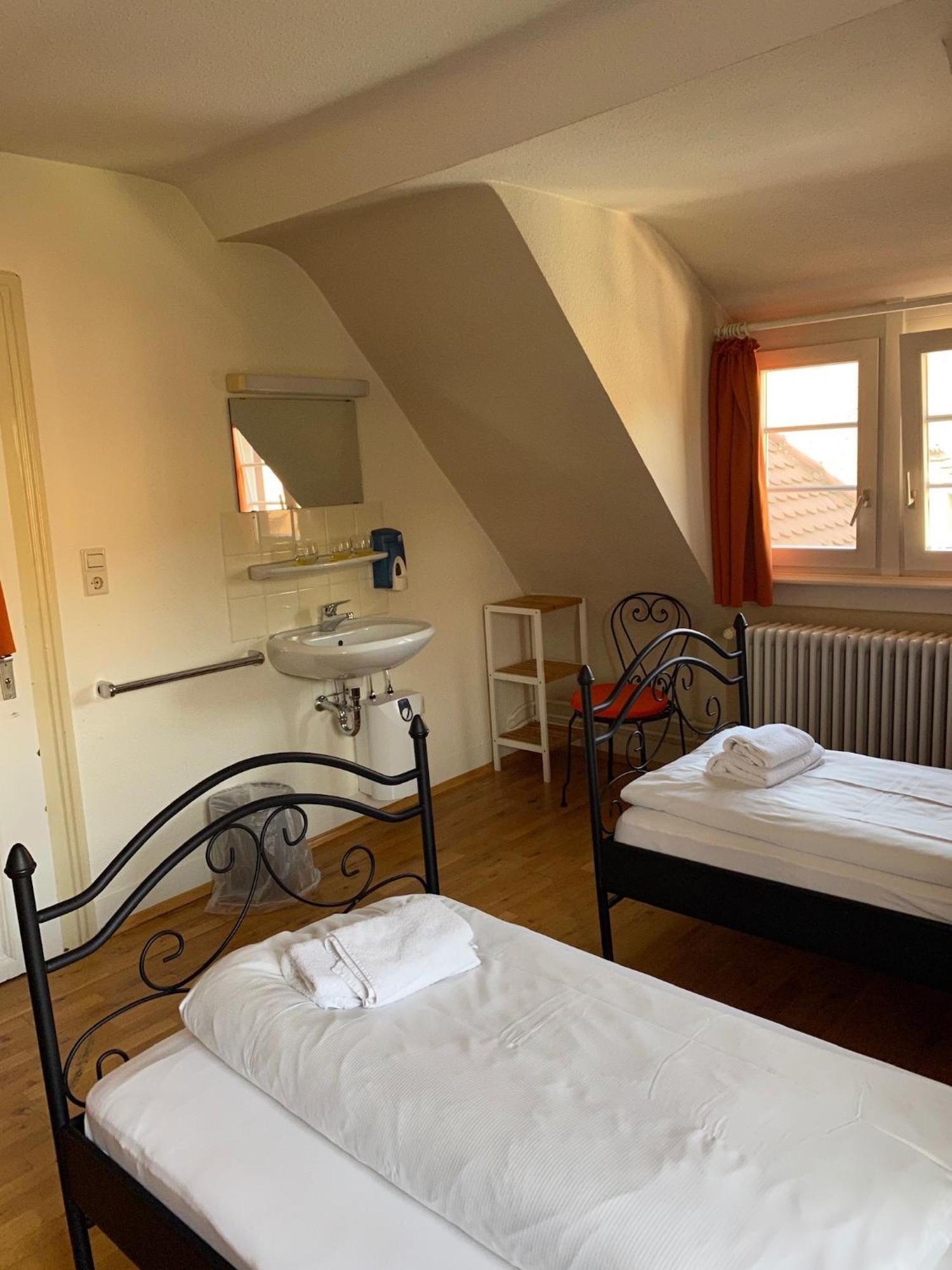 Hotel Gasthaus Schuetzen فرايبورغ الغرفة الصورة