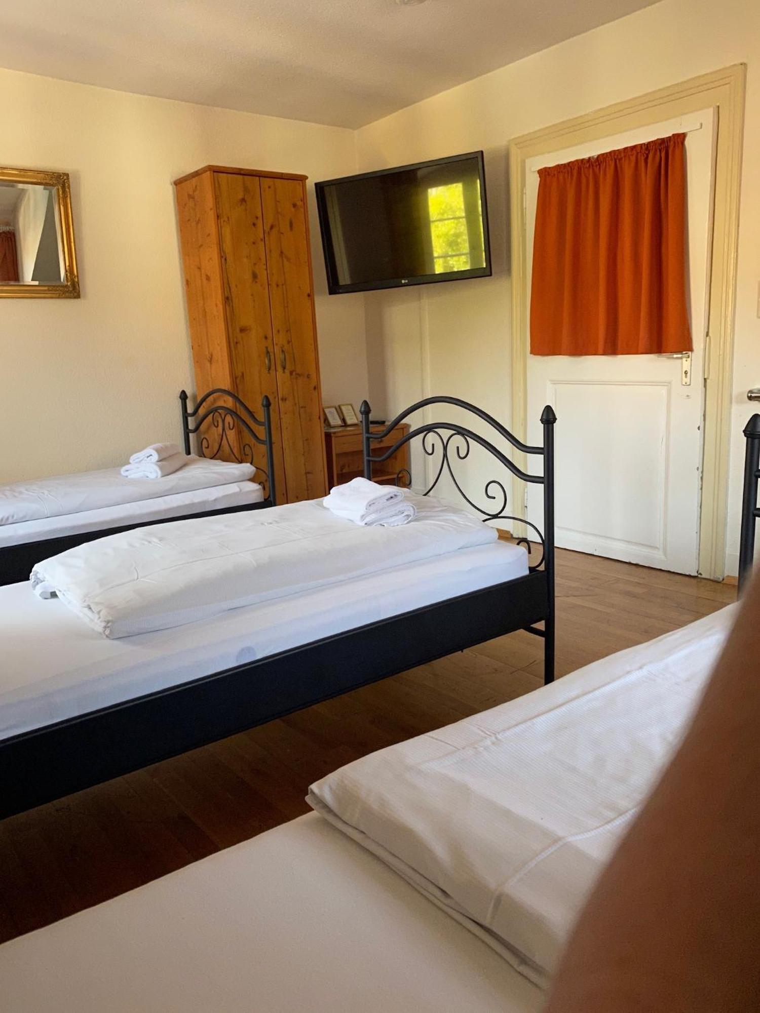 Hotel Gasthaus Schuetzen فرايبورغ الغرفة الصورة