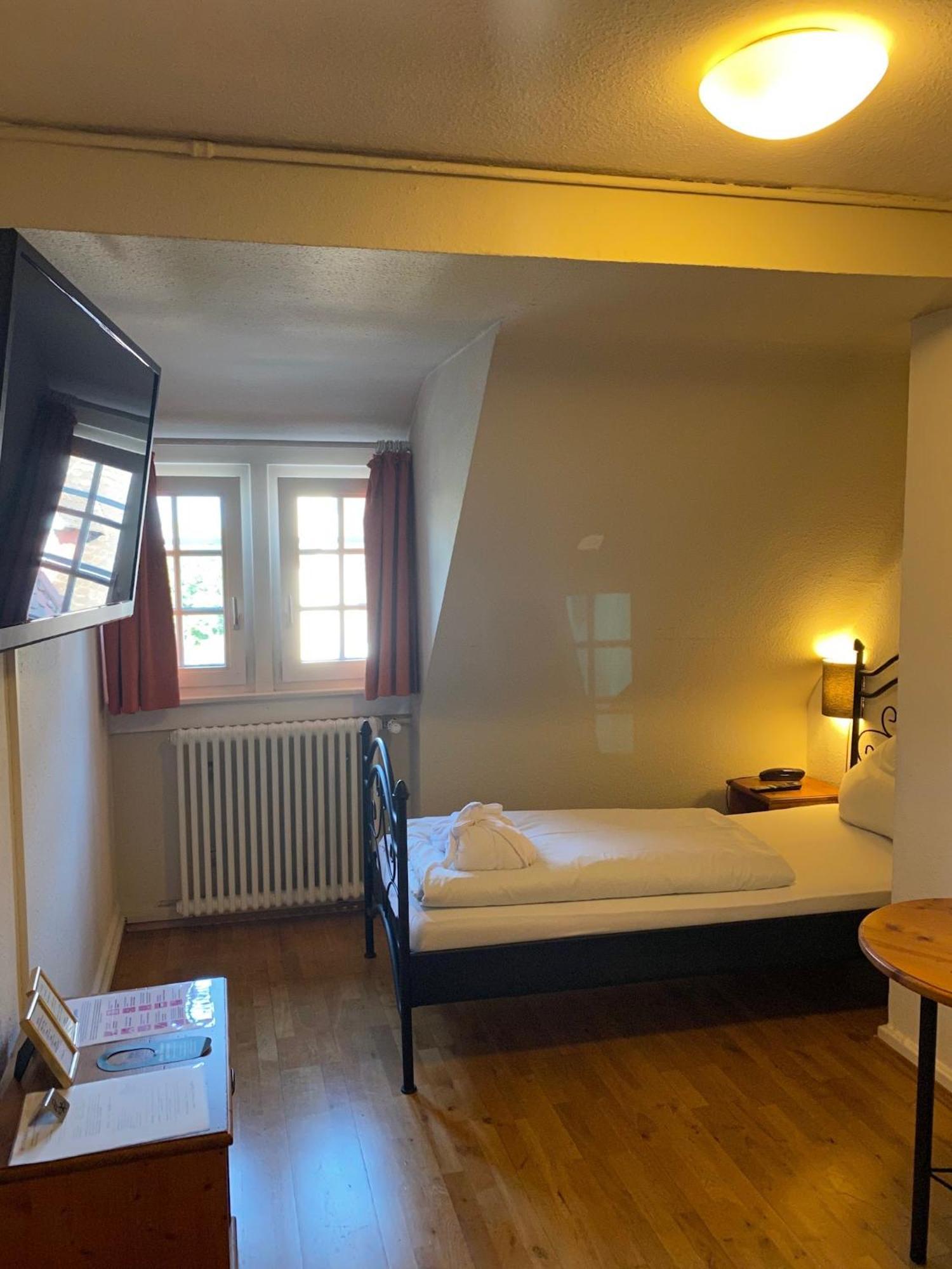 Hotel Gasthaus Schuetzen فرايبورغ الغرفة الصورة