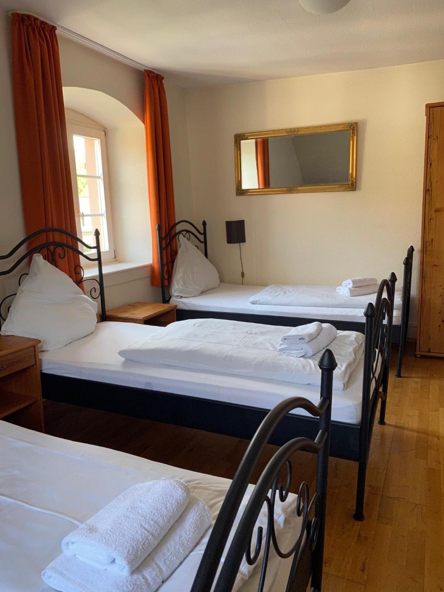 Hotel Gasthaus Schuetzen فرايبورغ الغرفة الصورة